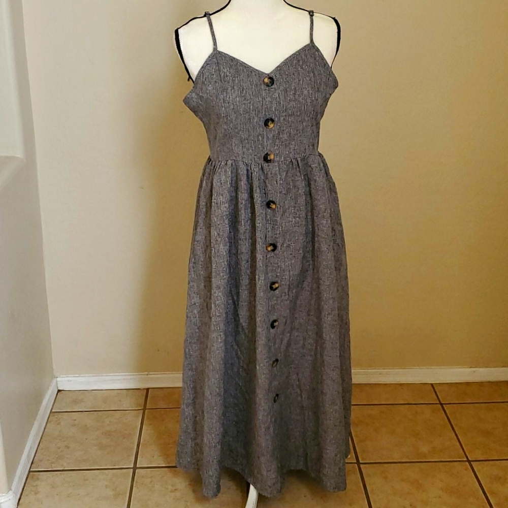 Spaghetti strap, button detail, A-line Drese